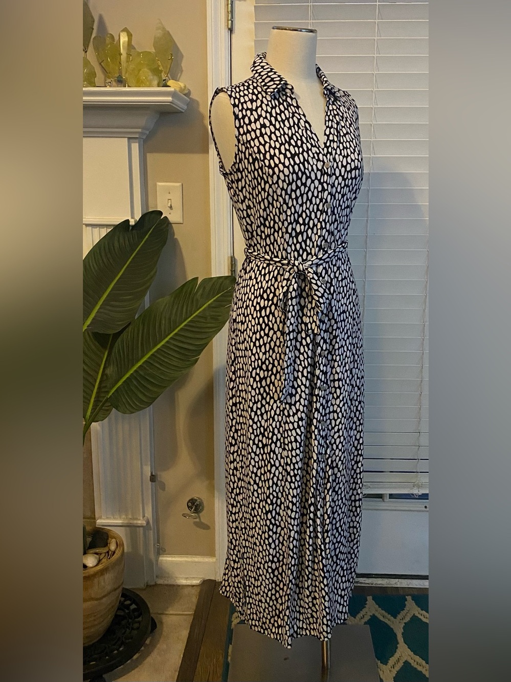 Talbots Black and White Sleeveless Printed Tie-Waist Maxi Dress